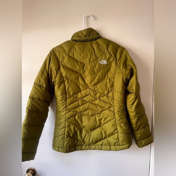 The North Face Women's Olive 550 Puffer Down Jacket
Size Small - Picture 3 of 5
